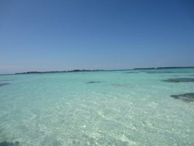 b2ap3_thumbnail_View-of-St-Georges-Caye-from-Sandbar.JPG